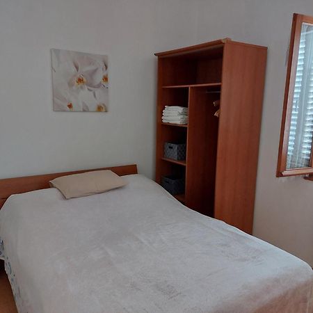 Goga Apartment Petrcane Eksteriør billede